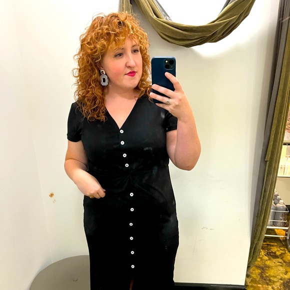 Meet your Posher, Olivia - Picture 1 of 1